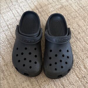 CROCS womens Black Slip-On Sandals, size 8